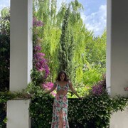  ,   Elena, 27 ,   