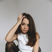  ,   Veronika, 25 ,   ,   