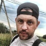  ,  Viktor, 37