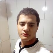  --,  Italo, 21
