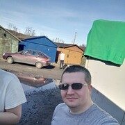 ,   Sergei, 33 ,  