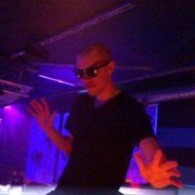  ,   Jevgeni, 32 ,   