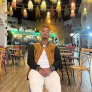  Abbots Langley,   Aziz, 25 ,     , c 