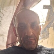  ,  Artur, 43