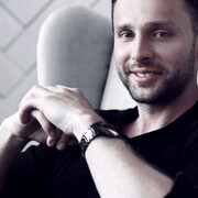  ,  Enrique, 34