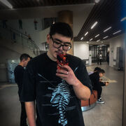  ,  Ali, 23
