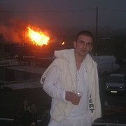  ,   Viktor, 37 ,  