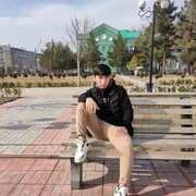  ,  Bek, 24
