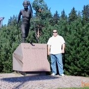  ,   Eduard, 52 ,  