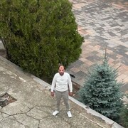 ,  Artur, 33