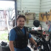  ,  Tony, 36