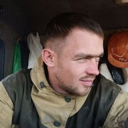  ,   Aleks, 32 ,  