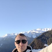  -,   Eugene, 35 ,   ,   , c , 