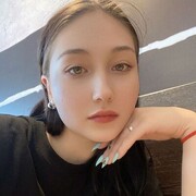  ,  Dina, 24