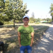  ,   Denis, 33 ,  