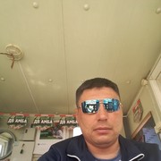  -,   Alex, 44 ,   
