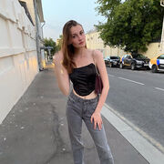  , 