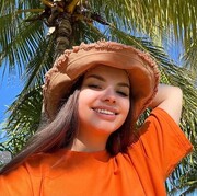  , 