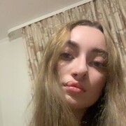  ,  Veronica, 24