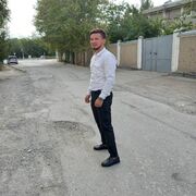  ,  Begzod, 29