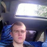  ,   Viktor, 33 ,  