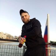  -,  Igor, 32