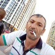  ,  Artur, 42