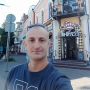  ,  Maks, 44