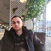  ,  Artem, 32