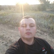  ,   Alex, 33 ,  