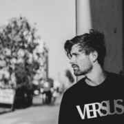  ,  Alex, 33