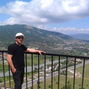  ,   Maxo, 41 ,   