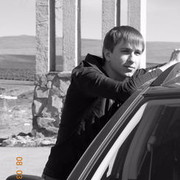  ,   Artem, 33 ,  