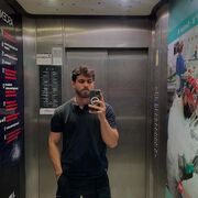  ,  Stas, 37