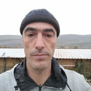  ,   Artur, 42 ,   ,   