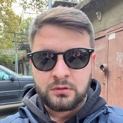 ,  mika, 29