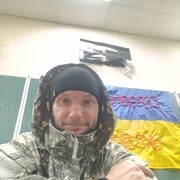  ,  Denis, 32