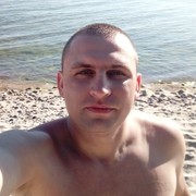  ,  Ihor, 34