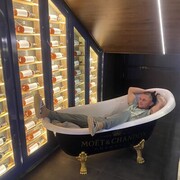  ,   , 27 ,  