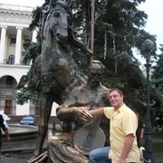  ,   Tristan, 39 ,   