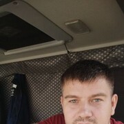  ,  Viktor, 36