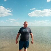  ,  Andrei, 39