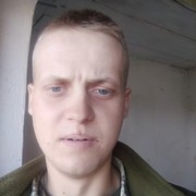  ,  Kolya, 28