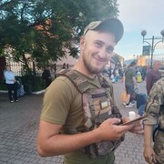  ,  Nik, 31