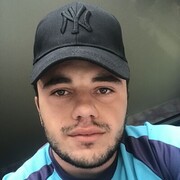  ,  Artur, 28