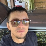  ,  Raybek, 36