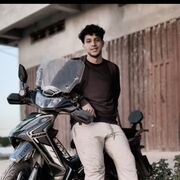  Le Lamentin,  Hassan, 21