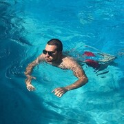  ,  Amirbek, 39