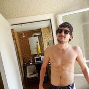  ,  Constantin, 27