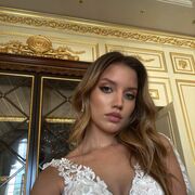  ,  Rita, 24
